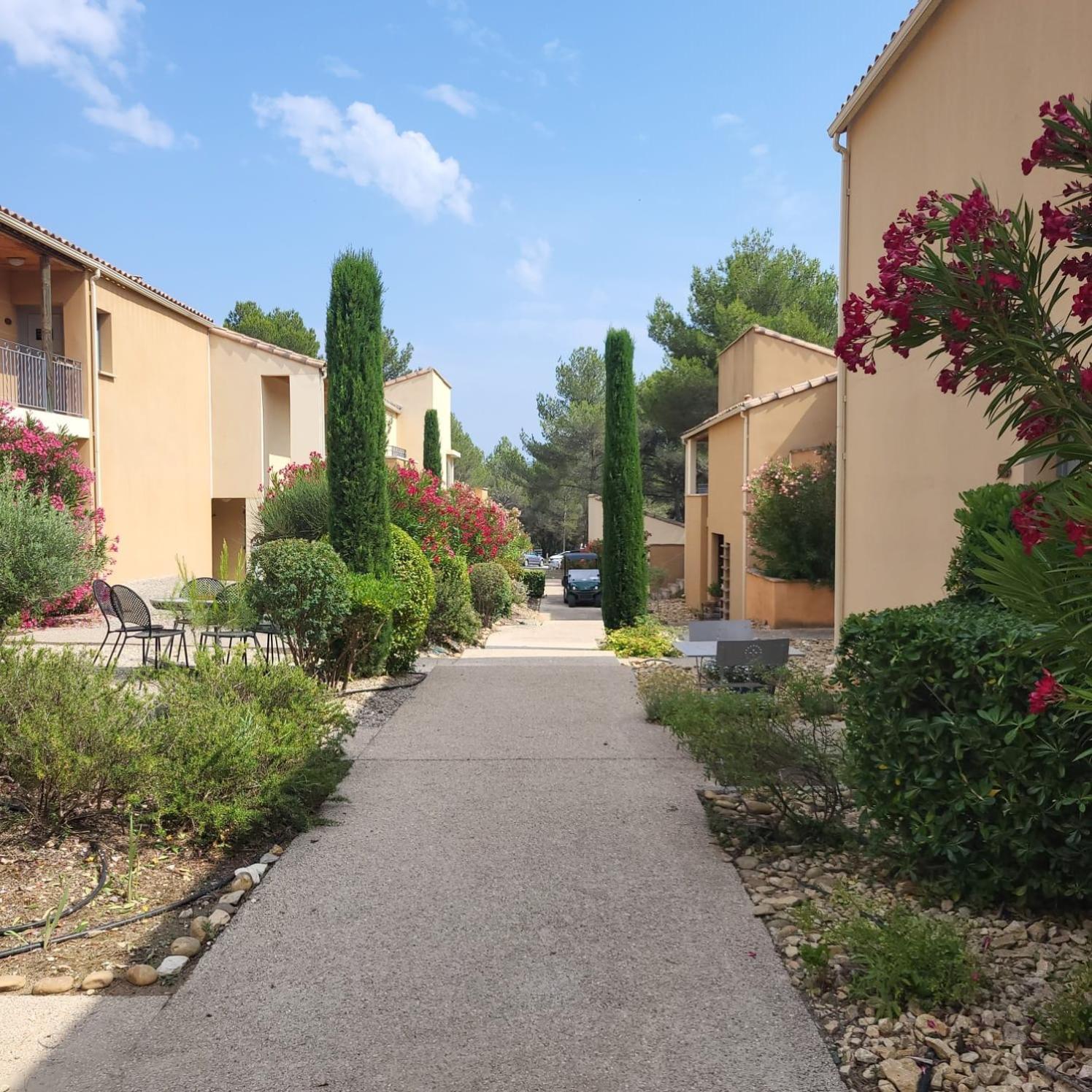 La Calade Apartment L'Isle-sur-la-Sorgue Luaran gambar