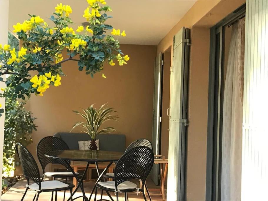 La Calade Apartment L'Isle-sur-la-Sorgue Luaran gambar